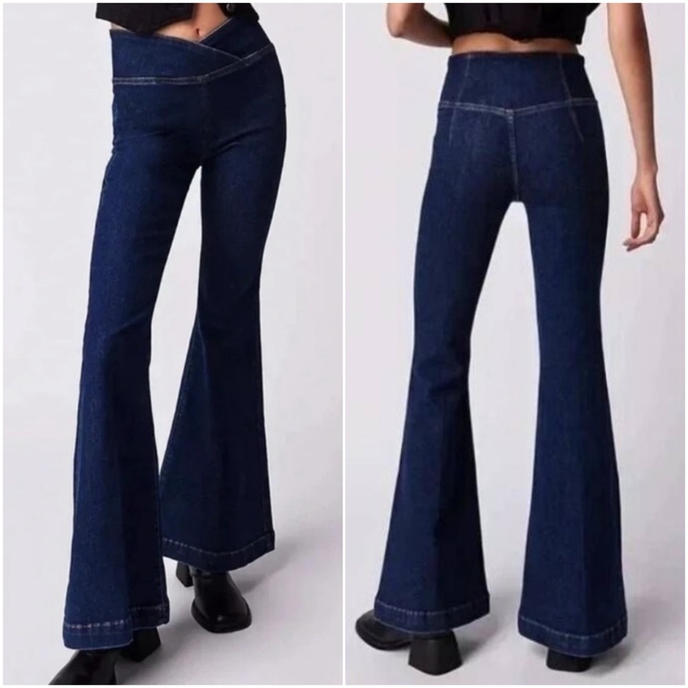 Free People We The Free Venice Beach Hi rise Flare
Jeans Dark Wash Rinse Size 31